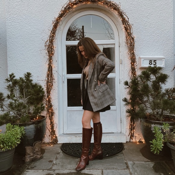 Meet your Posher, Colleen - Picture 2 of 2